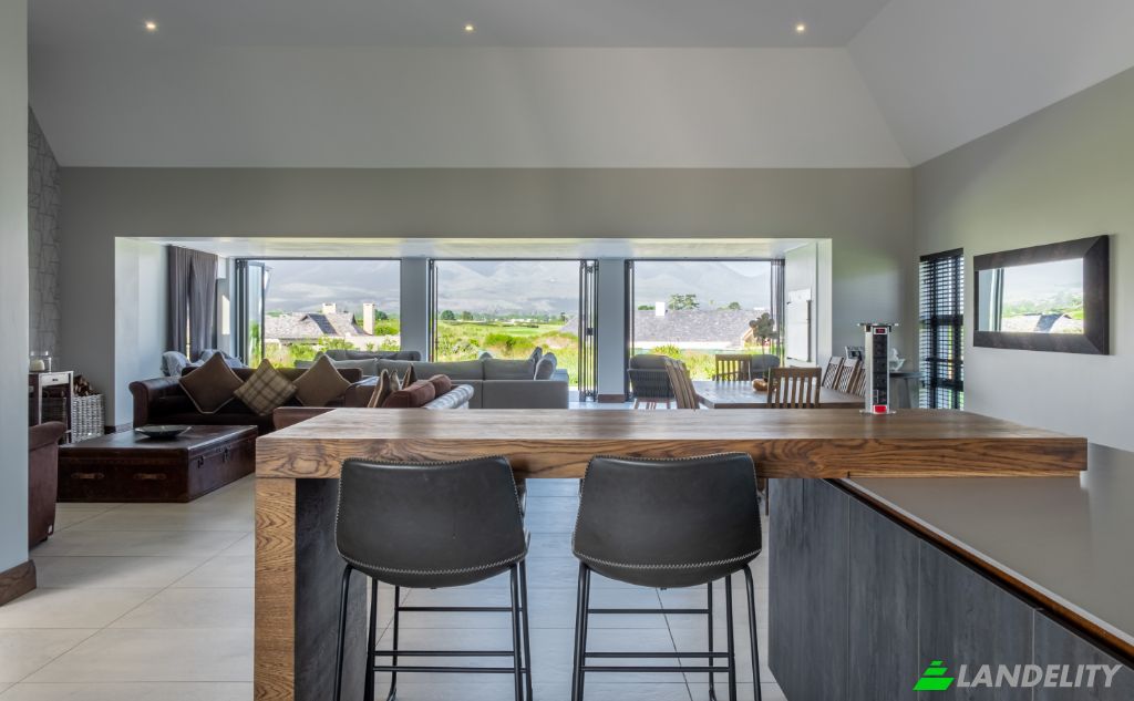 Single Family Home for Sale George, Garden Route District Municipality, Western Cape, South Africa. Photo 12