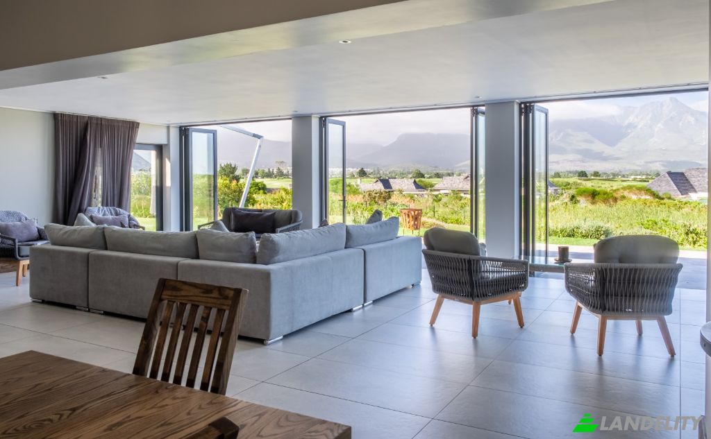 Single Family Home for Sale George, Garden Route District Municipality, Western Cape, South Africa. Photo 17