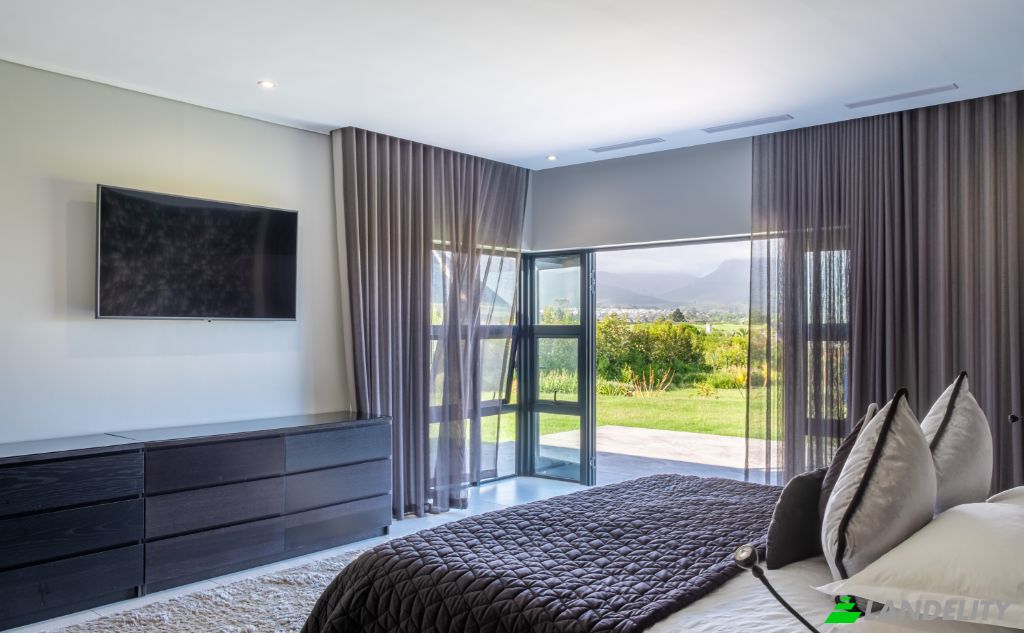 Single Family Home for Sale George, Garden Route District Municipality, Western Cape, South Africa. Photo 18