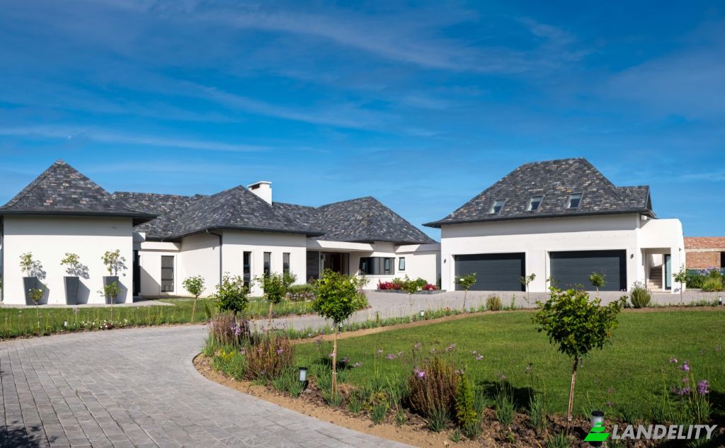 Single Family Home for Sale George, Garden Route District Municipality, Western Cape, South Africa. Photo 2