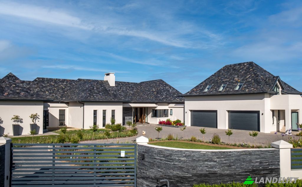 Single Family Home for Sale George, Garden Route District Municipality, Western Cape, South Africa. Photo 3