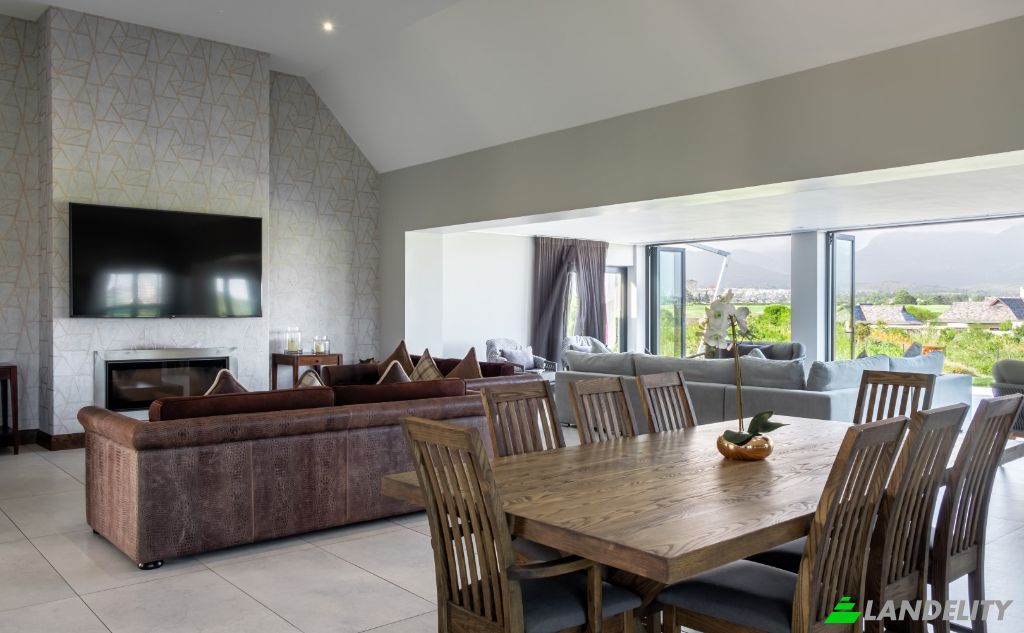 Single Family Home for Sale George, Garden Route District Municipality, Western Cape, South Africa. Photo 6