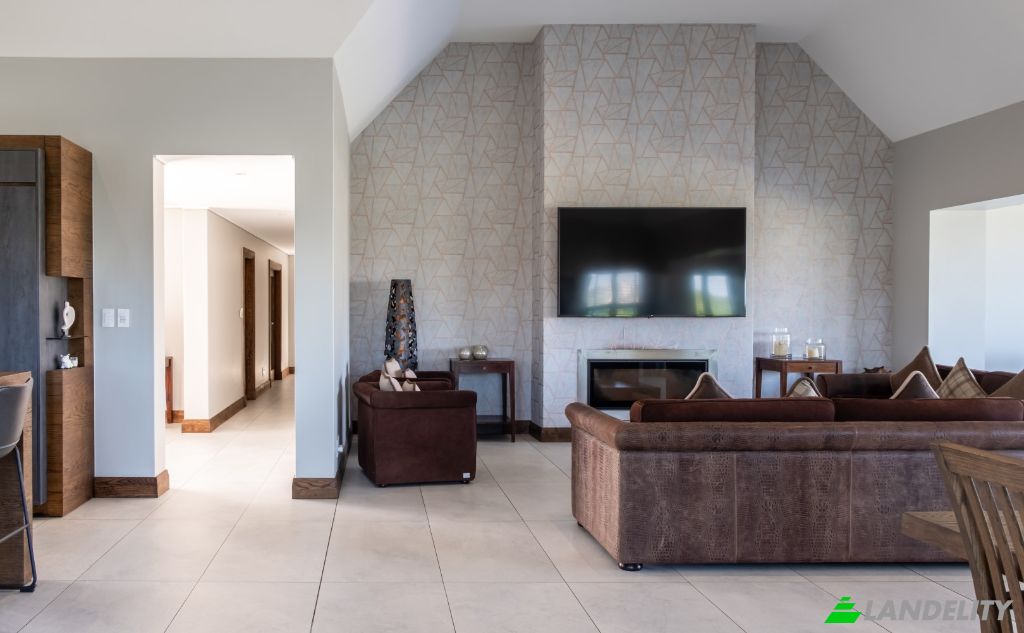 Single Family Home for Sale George, Garden Route District Municipality, Western Cape, South Africa. Photo 7