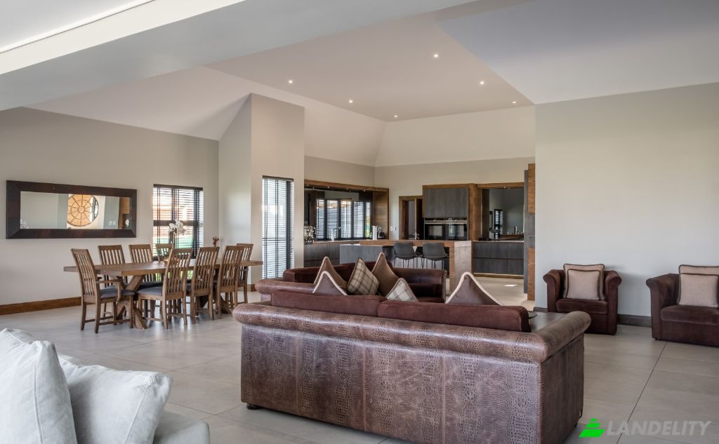 Single Family Home for Sale George, Garden Route District Municipality, Western Cape, South Africa. Photo 9