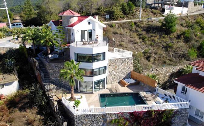 Casa unifamiliar à venda - Isbatli, Turkiye