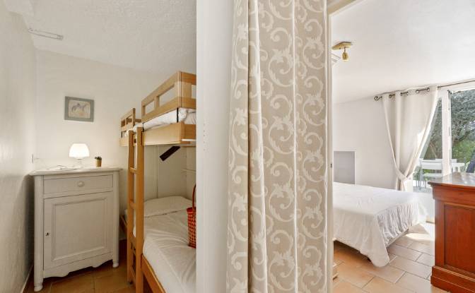 Villa for Sale 11 M Chem des Pins. Photo#22 Villa for Sale 11 M Chem des Pins. Photo#22