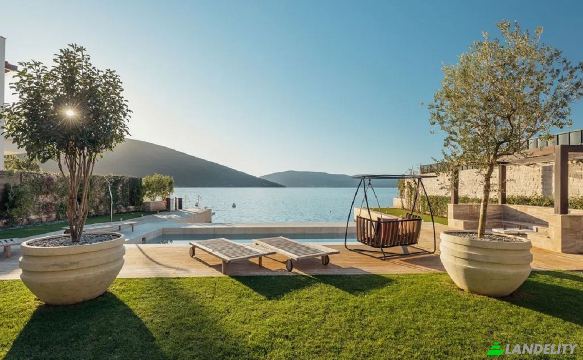 Single Family Home for Sale Kumbor, Herceg Novi Municipality, Montenegro. Photo 14