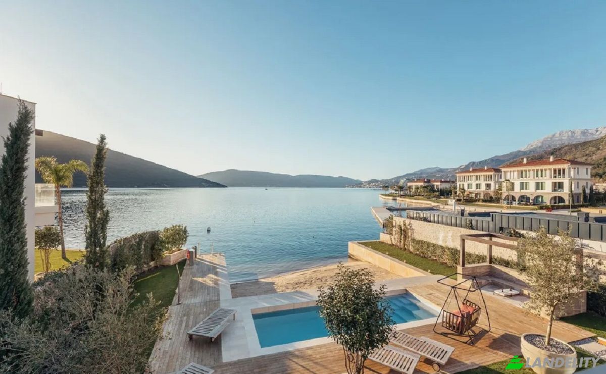 Single Family Home for Sale Kumbor, Herceg Novi Municipality, Montenegro. Photo 15