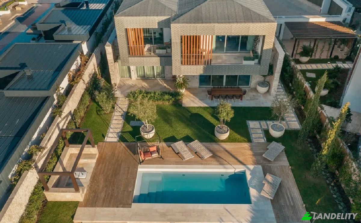 Single Family Home for Sale Kumbor, Herceg Novi Municipality, Montenegro. Photo 3