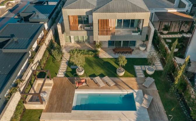 Single Family Home for Sale Kumbor. Photo#3 Single Family Home for Sale Kumbor. Photo#3