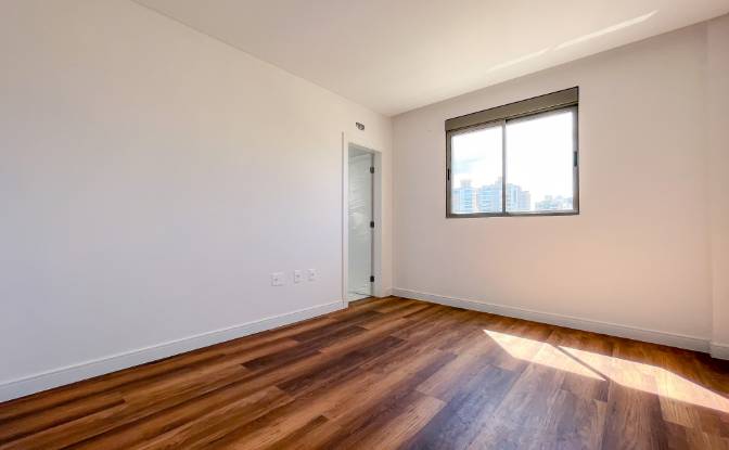Departamento en venta Av Nereu Ramos, Meia Praia. Foto#2