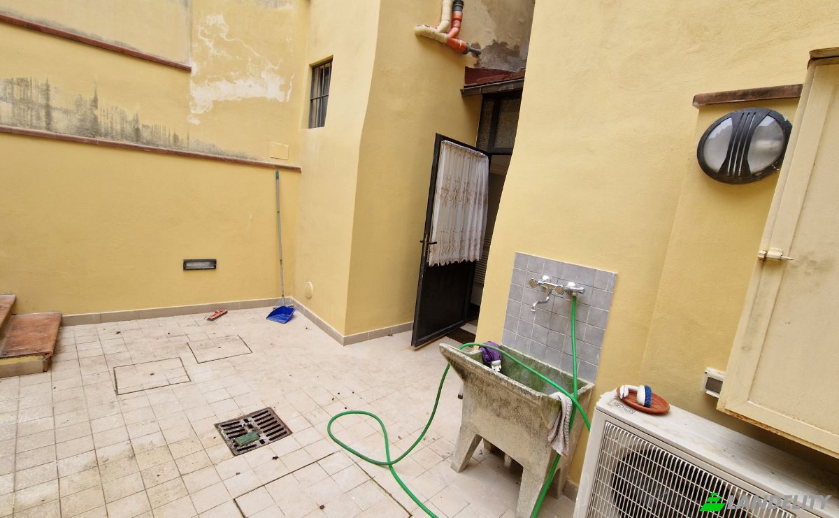 Apartment for Sale Via S Giovanni, 50124 Firenze FI, Florence, Metropolitan City of Florence, Tuscany, Italy. Photo 20