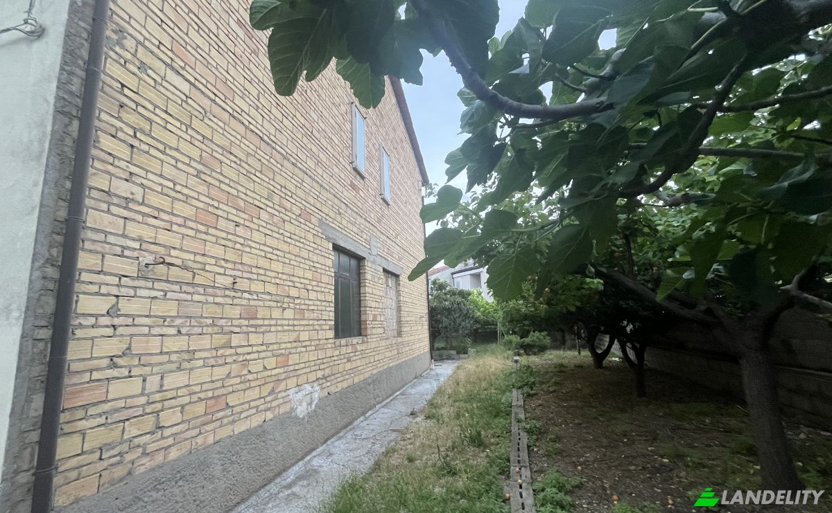 Single Family Home for Sale V Grasceta, 66050 San Salvo CH, San Salvo, Province of Chieti, Abruzzo, Italy. Photo 6
