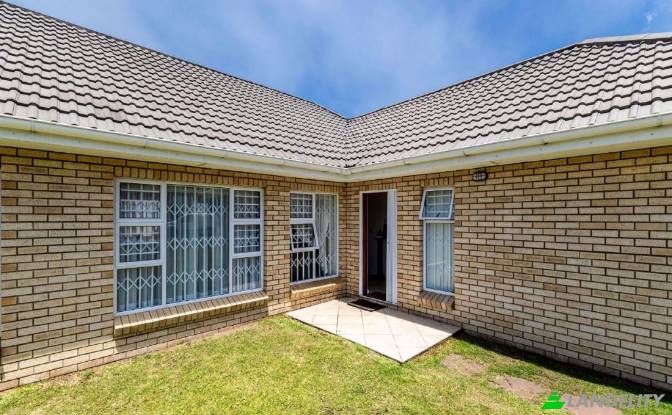Single Family Home for Sale Zaminyama Dr. Photo#9