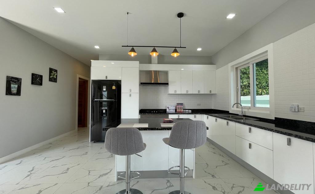 Single Family Home for Sale Tambon Wang Pong, Amphoe Pran Buri, Chang Wat Prachuap Khiri Khan 77120, Wang Pong, Pran Buri District, Prachuap Khiri Khan, Thailand. Photo 10