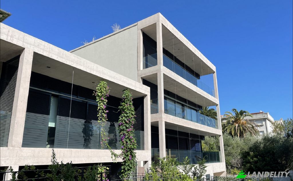 Apartment for Sale Rue du Mai, 06310 Beaulieu-sur-Mer, Beaulieu-sur-Mer, Alpes-Maritimes, Provence-Alpes-Cote dAzur, France. Photo 1