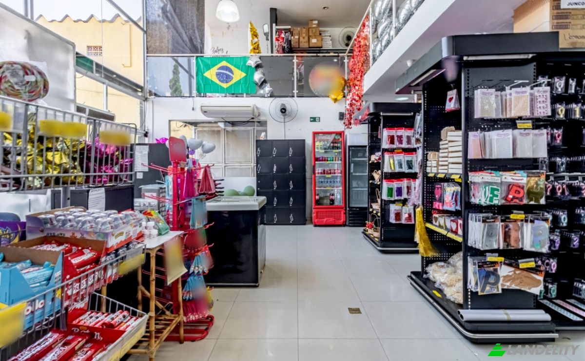 Store Front for Sale Av Corifeu de Azevedo Marques, 6100, Vila Lageado, Sao Paulo, State of Sao Paulo, Brazil, 05340-002. Photo 4