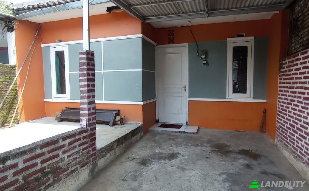 Single Family Home for Sale Perum graha permata residence blok, Krajan, Pakisjajar, Malang Regency, East Java, Indonesia, Kec Pakis, Kabupaten Malang, Jawa Timur 65154. Photo 1