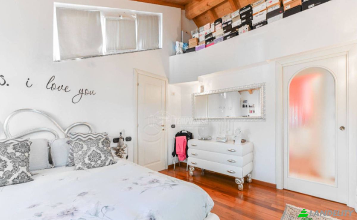 Villa for Sale Via Nazario Sauro, 20847 Albiate MB, Albiate, Province of Monza and Brianza, Lombardy, Italy. Photo 16