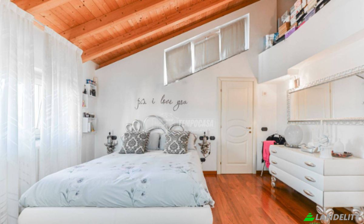 Villa for Sale Via Nazario Sauro, 20847 Albiate MB, Albiate, Province of Monza and Brianza, Lombardy, Italy. Photo 17