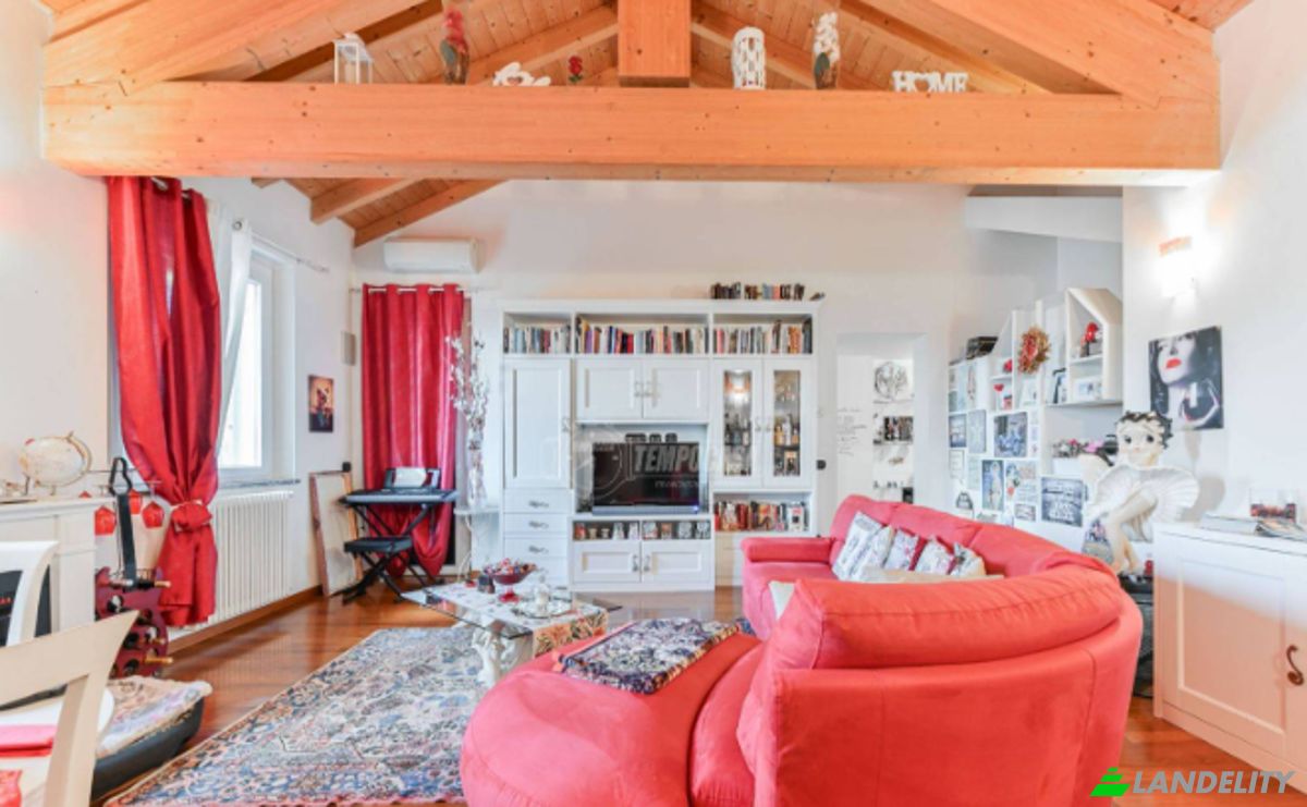 Villa for Sale Via Nazario Sauro, 20847 Albiate MB, Albiate, Province of Monza and Brianza, Lombardy, Italy. Photo 13