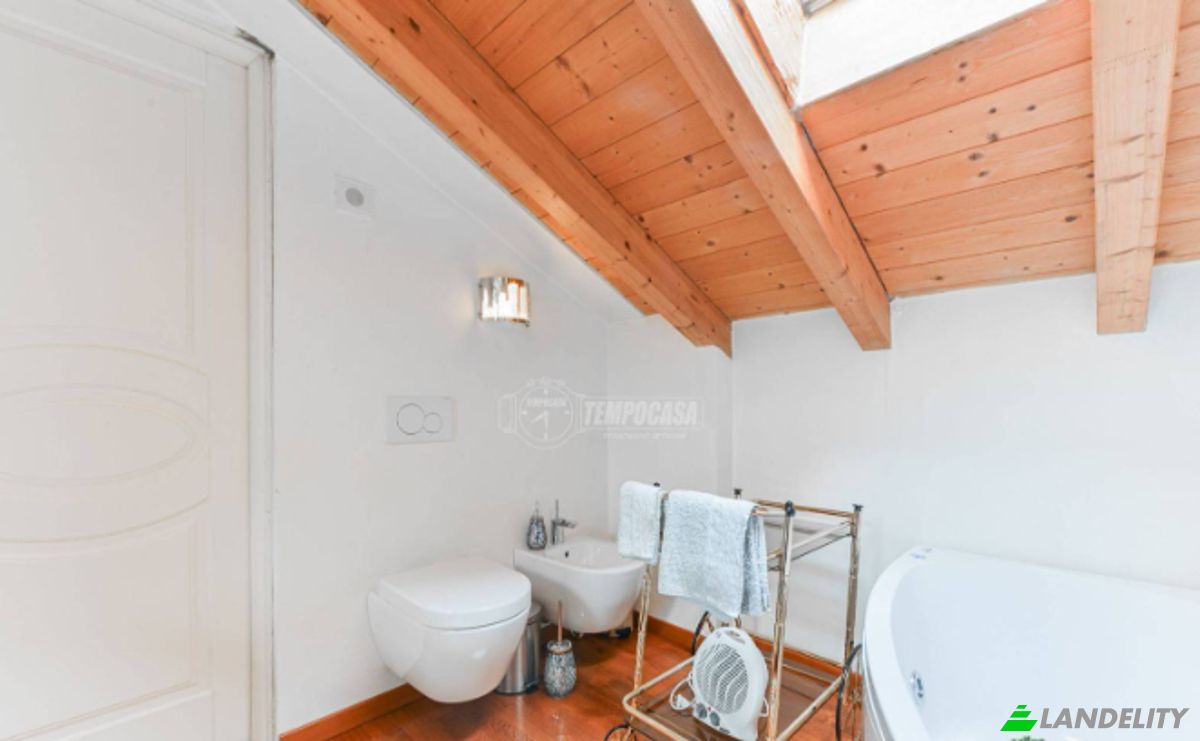 Villa for Sale Via Nazario Sauro, 20847 Albiate MB, Albiate, Province of Monza and Brianza, Lombardy, Italy. Photo 24