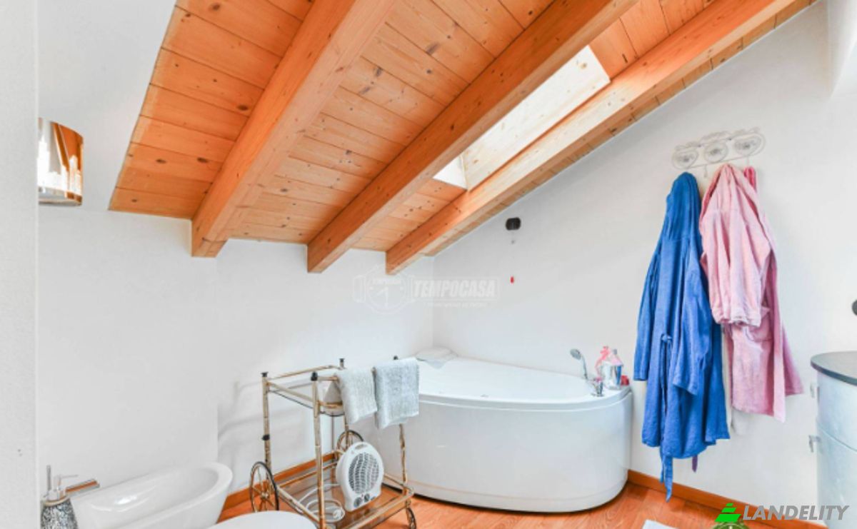 Villa for Sale Via Nazario Sauro, 20847 Albiate MB, Albiate, Province of Monza and Brianza, Lombardy, Italy. Photo 25