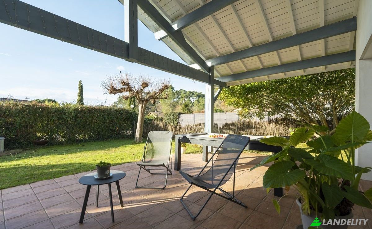 Villa for Sale 285 Rue de Bielle, 40150 Soorts-Hossegor, Hossegor, Landes, Nouvelle-Aquitaine, France. Photo 3