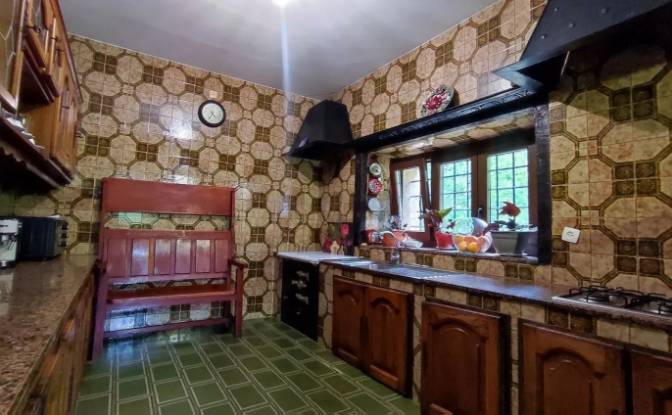 Eengezinswoning Te koop Camin del Caleru, Careses. Foto#15 Eengezinswoning Te koop Camin del Caleru, Careses. Foto#15
