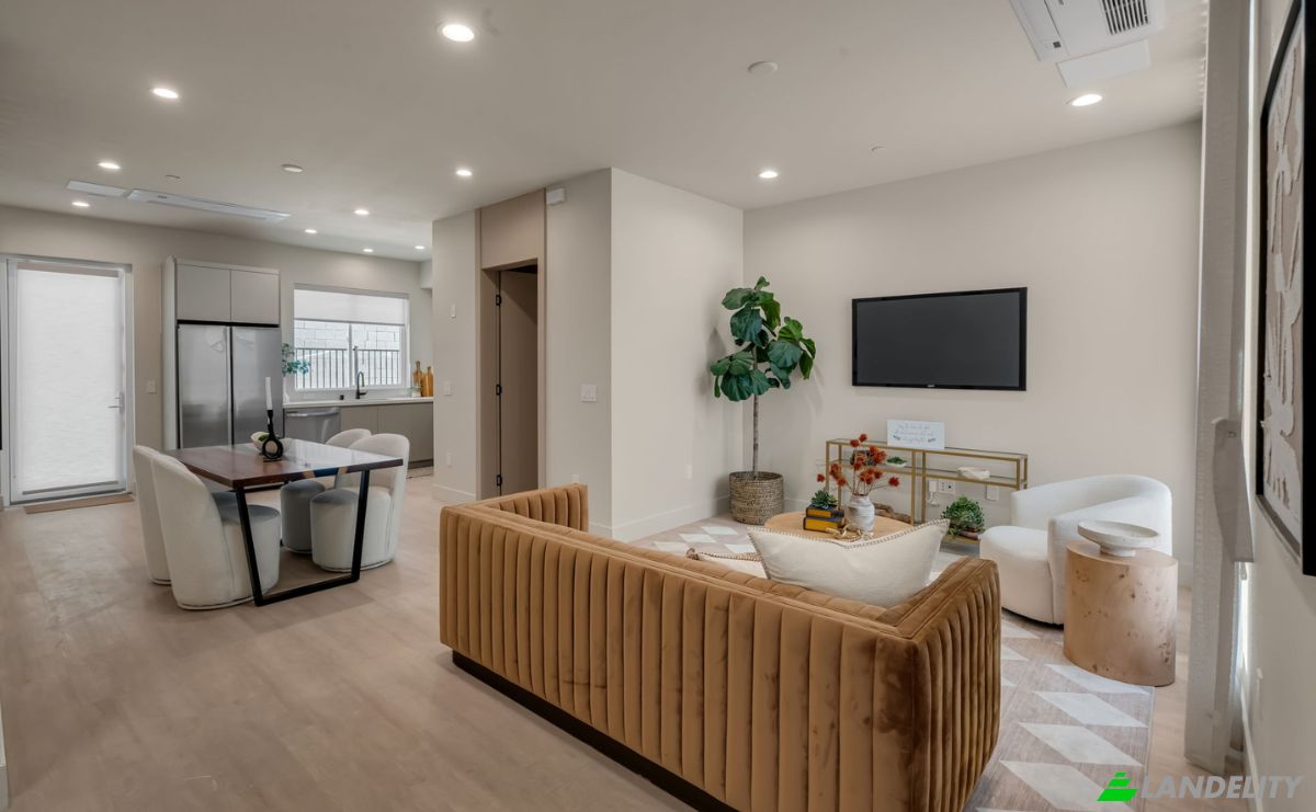 Single Family Home for Sale 125 W Plymouth St, Inglewood, Los Angeles County, California, United States, CA 90302, USA. Photo 4