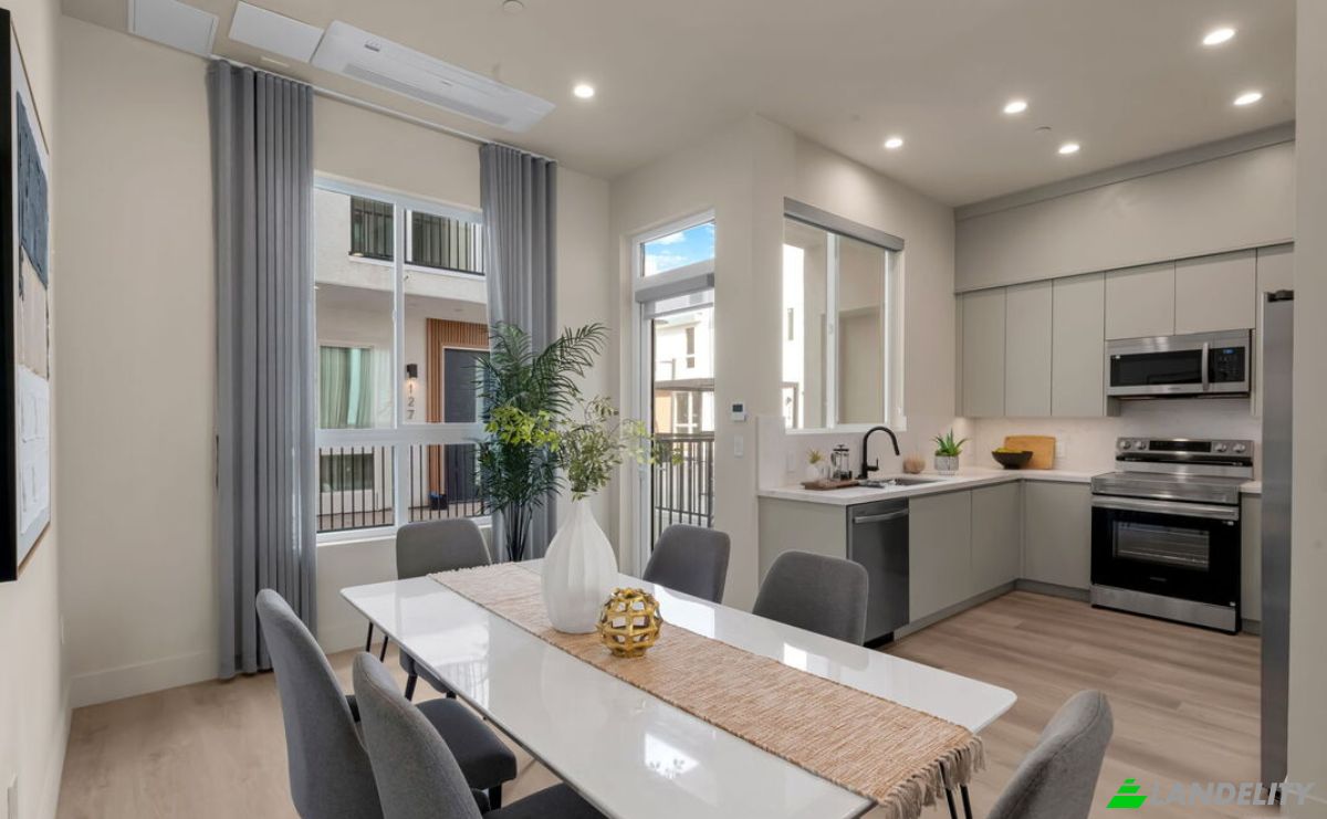 Single Family Home for Sale 125 W Plymouth St, Inglewood, Los Angeles County, California, United States, CA 90302, USA. Photo 5