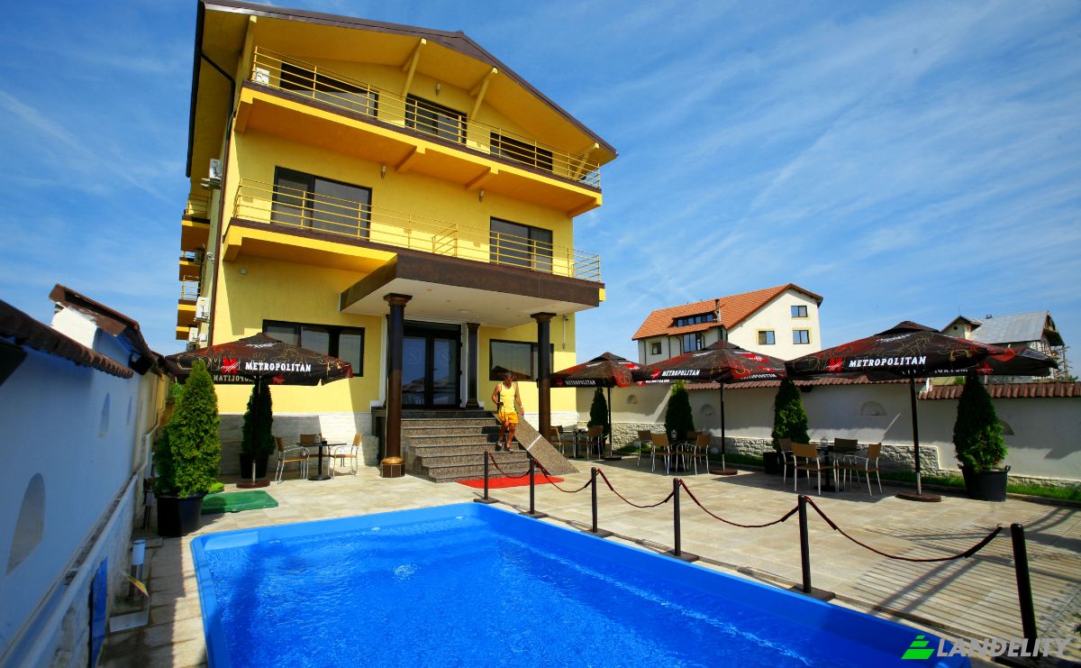 Hotel for Sale Strada C1 46, 905701 Mamaia-Sat, Mamaia-Sat, Navodari, Constanta, Romania. Photo 1