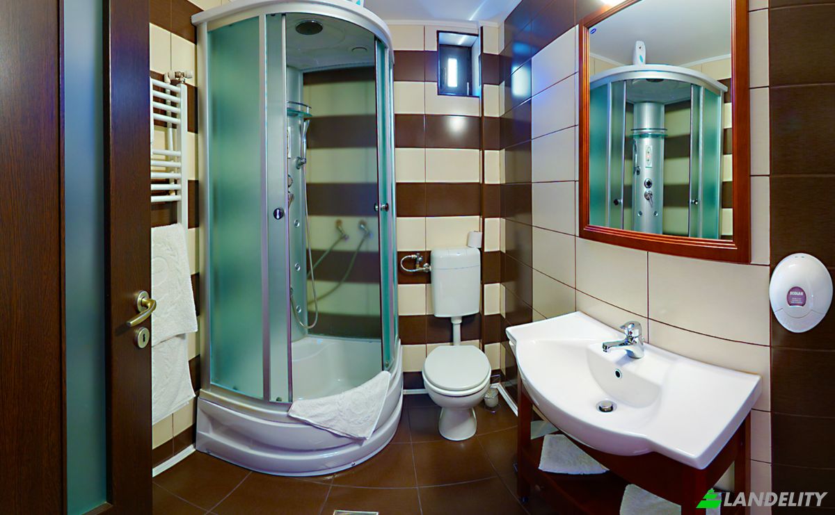 Hotel for Sale Strada C1 46, 905701 Mamaia-Sat, Mamaia-Sat, Navodari, Constanta, Romania. Photo 3