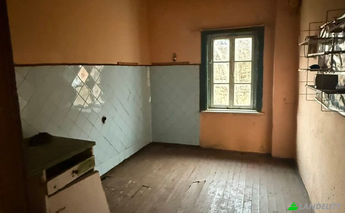 Single Family Home for Sale 3528 Borovtsi, Borovtsi, Berkovitza, Montana Province, Bulgaria. Photo 9