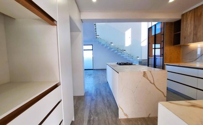 Single Family Home for Sale 11 Taluga Dr. Photo#7