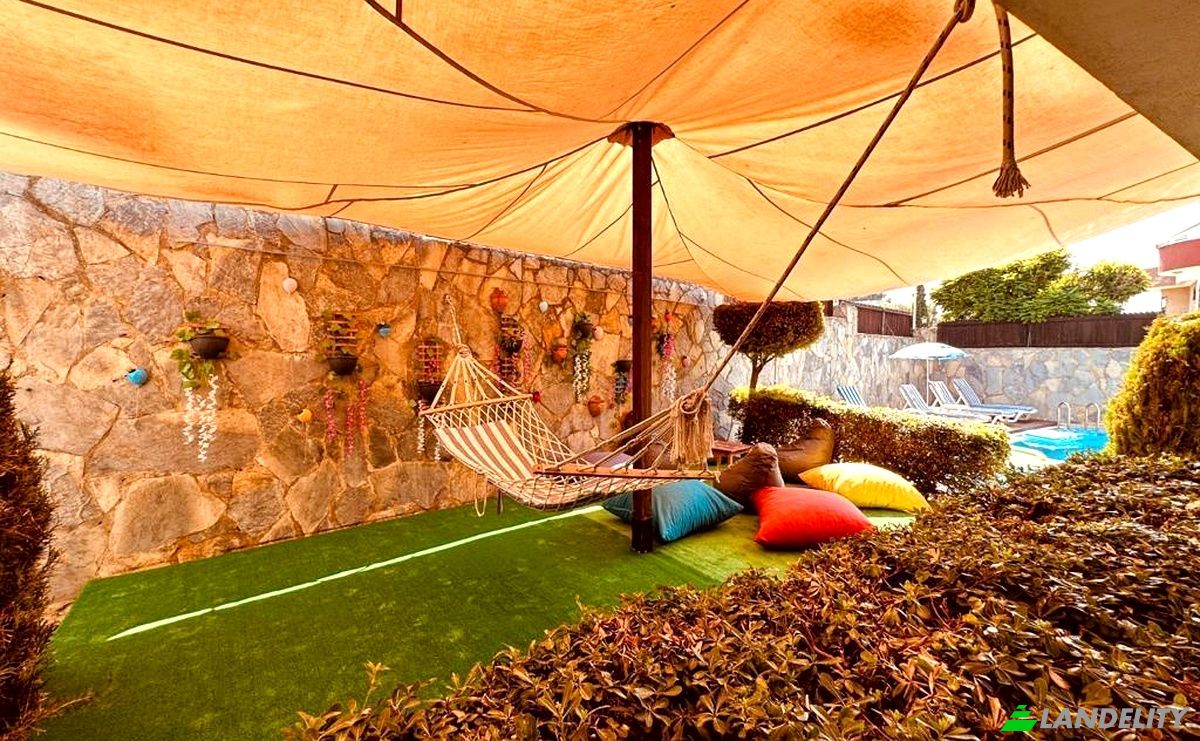 Villa for Sale Kadinlar Denizi Mh, Kasim Yaman 1 Sk No:4, 09400 Kusadasi Aydin, Kusadasi, Aydin, Turkiye. Photo 6