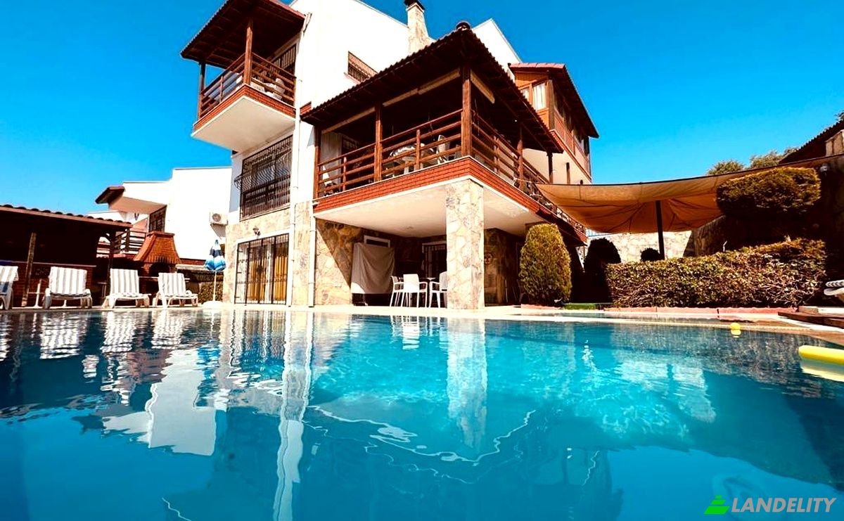 Villa for Sale Kadinlar Denizi Mh, Kasim Yaman 1 Sk No:4, 09400 Kusadasi Aydin, Kusadasi, Aydin, Turkiye. Photo 1