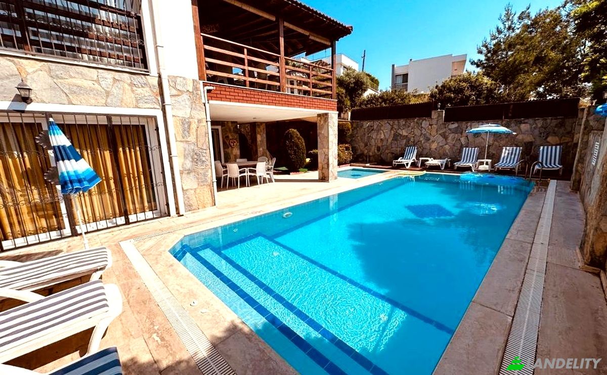 Villa for Sale Kadinlar Denizi Mh, Kasim Yaman 1 Sk No:4, 09400 Kusadasi Aydin, Kusadasi, Aydin, Turkiye. Photo 3