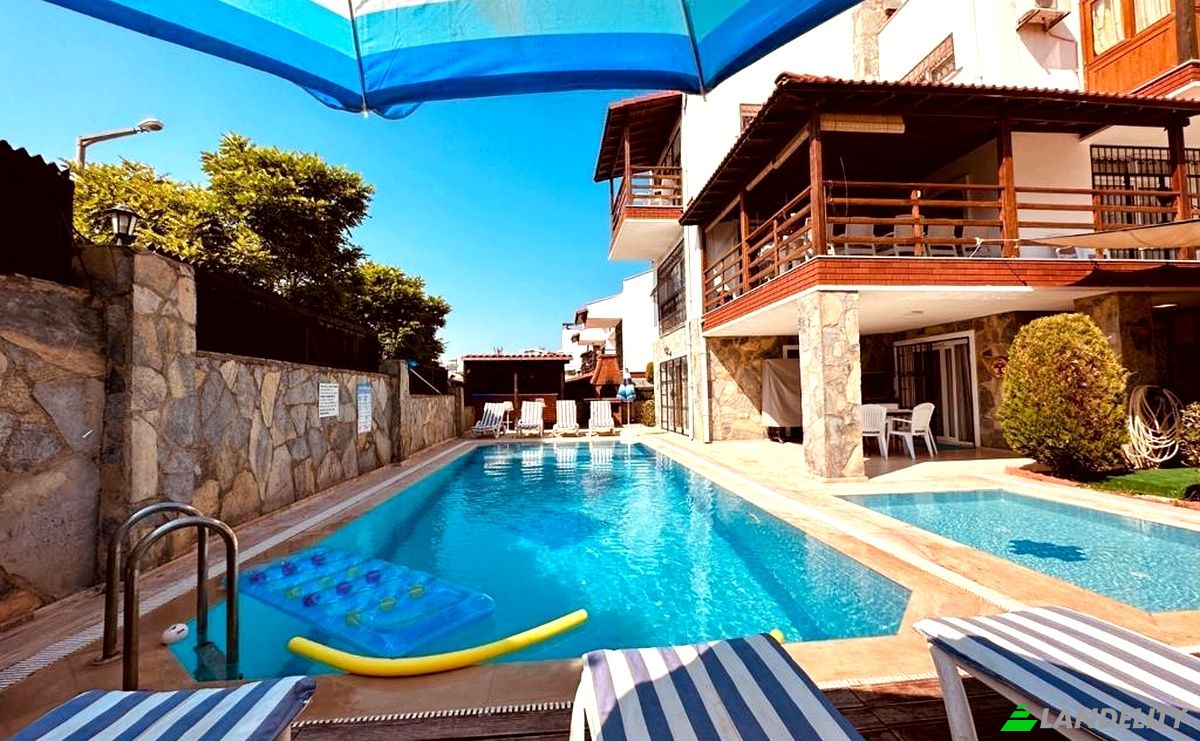 Villa for Sale Kadinlar Denizi Mh, Kasim Yaman 1 Sk No:4, 09400 Kusadasi Aydin, Kusadasi, Aydin, Turkiye. Photo 4