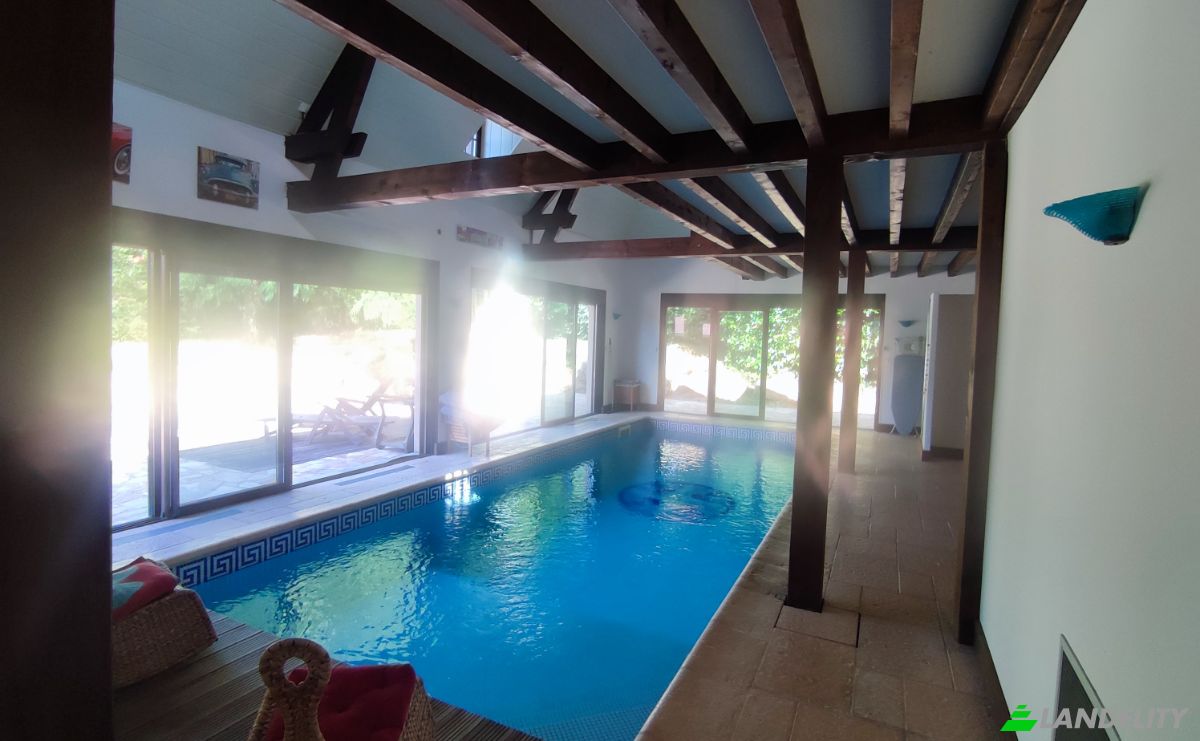 Villa for Sale 520 La Maison Rouge, 89520 Treigny-Perreuse-Sainte-Colombe, Treigny-Perreuse-Sainte-Colombe, Yonne, Bourgogne-Franche-Comte, France. Photo 19