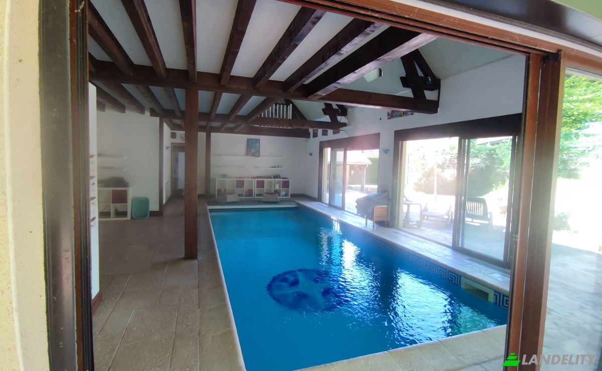 Villa for Sale 520 La Maison Rouge, 89520 Treigny-Perreuse-Sainte-Colombe, Treigny-Perreuse-Sainte-Colombe, Yonne, Bourgogne-Franche-Comte, France. Photo 20