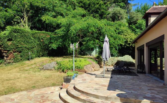 Villa for Sale 520 La Maison Rouge. Photo#8 Villa for Sale 520 La Maison Rouge. Photo#8