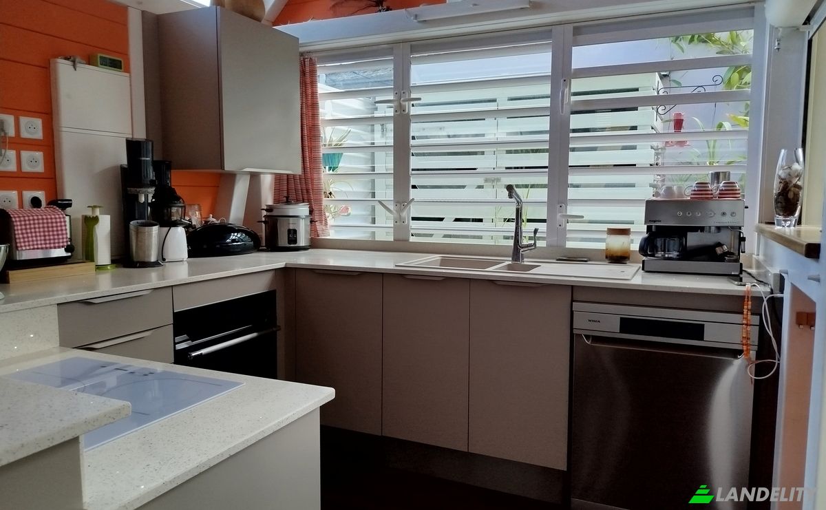 Townhouse for Sale 8 Chem de la Riviere, Sainte-Rose 97115, Sainte-Rose, Sainte-Rose-2, Basse-Terre, Guadeloupe. Photo 13