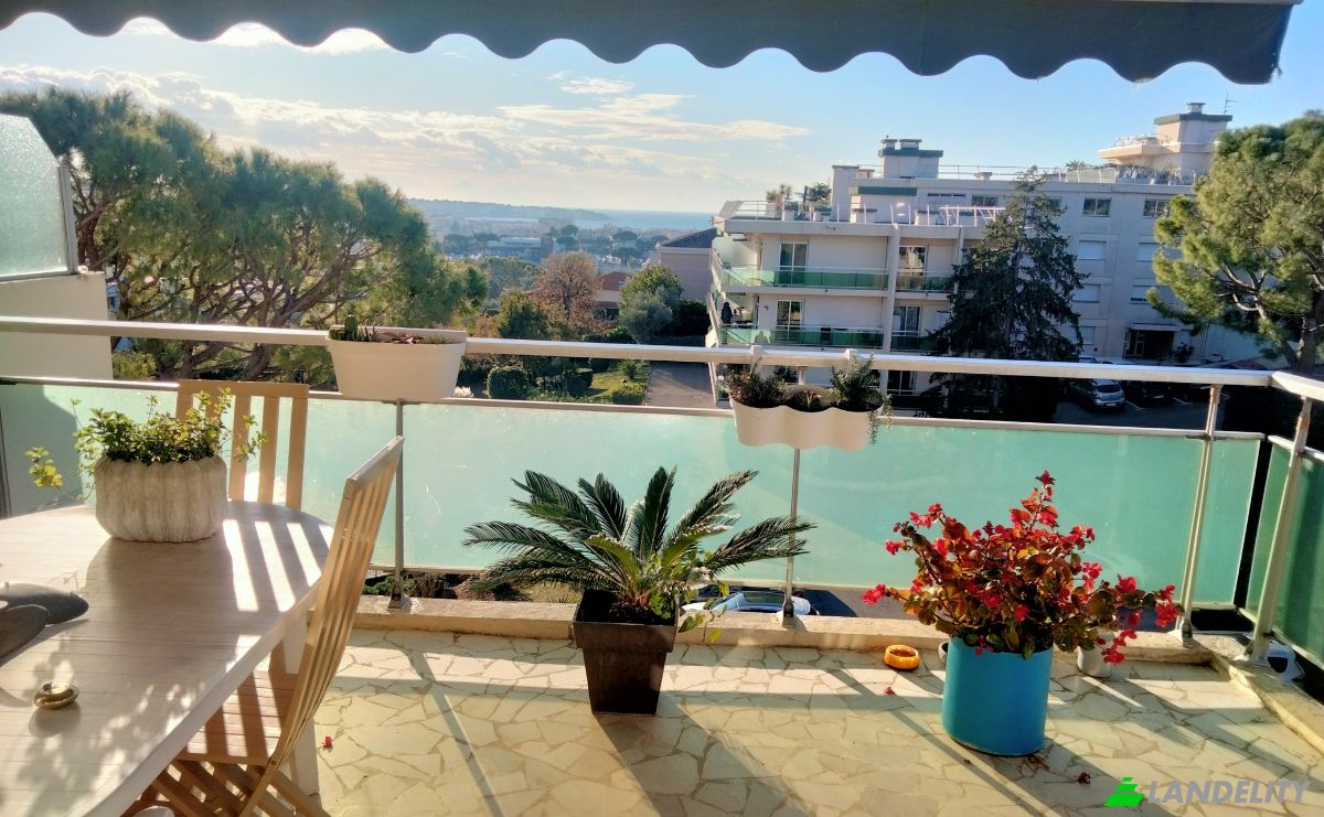 Apartment for Sale 25 Chem de la Peyregoue, 06600 Antibes, Antibes, Alpes-Maritimes, Provence-Alpes-Cote dAzur, France. Photo 1