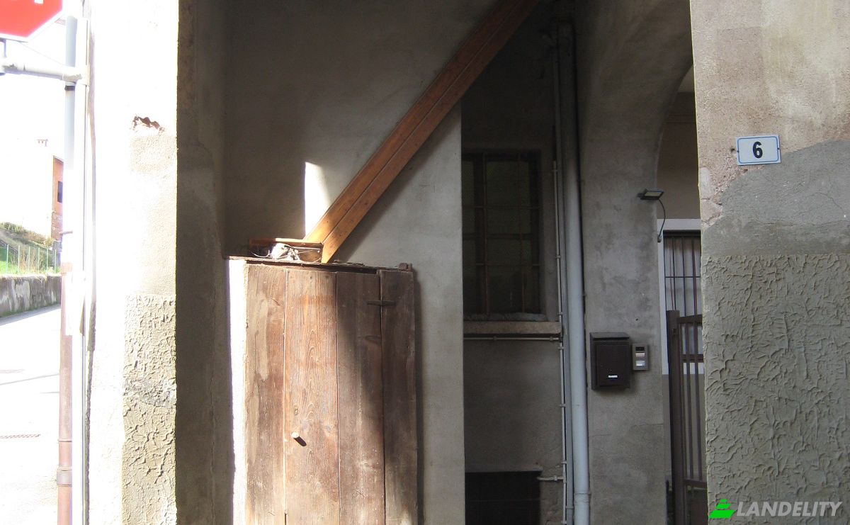 Townhouse for Sale Via Battisti, 13045 Lozzolo VC, Lozzolo, Province of Vercelli, Piedmont, Italy. Photo 8