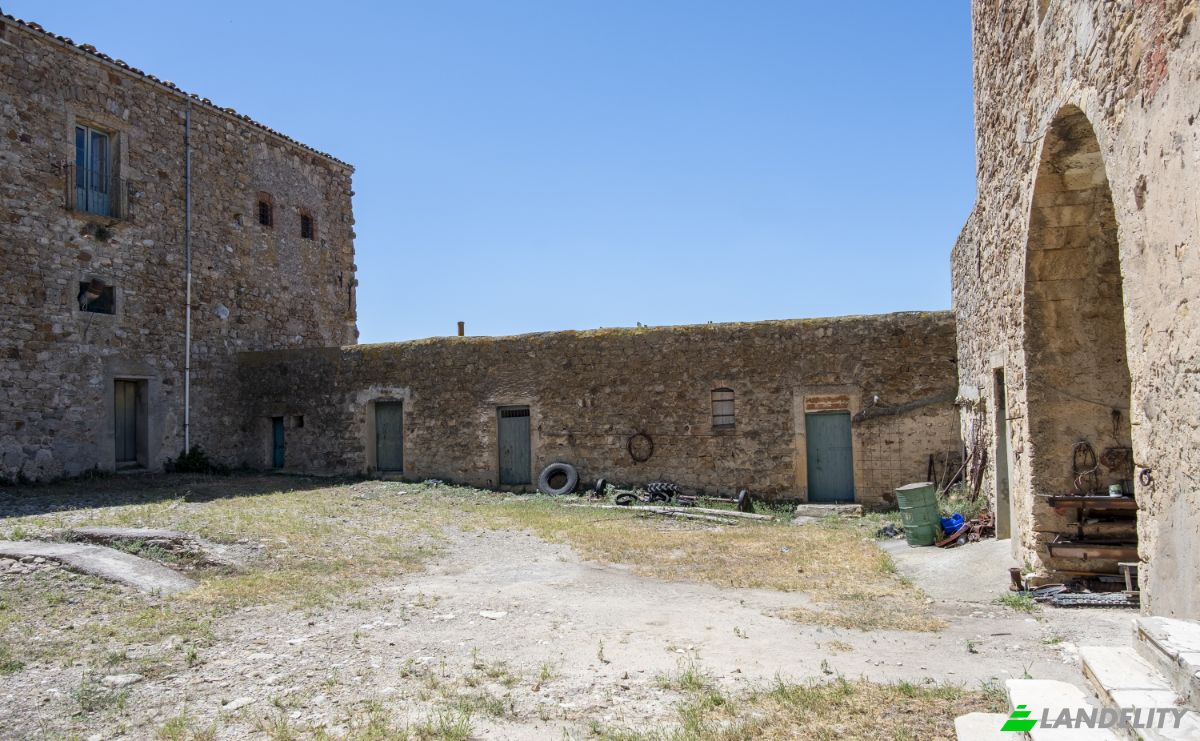 Farm/Ranch for Sale Strada Senza Nome, 90027 Petralia Sottana PA, Petralia Sottana, Metropolitan City of Palermo, Sicily, Italy. Photo 6