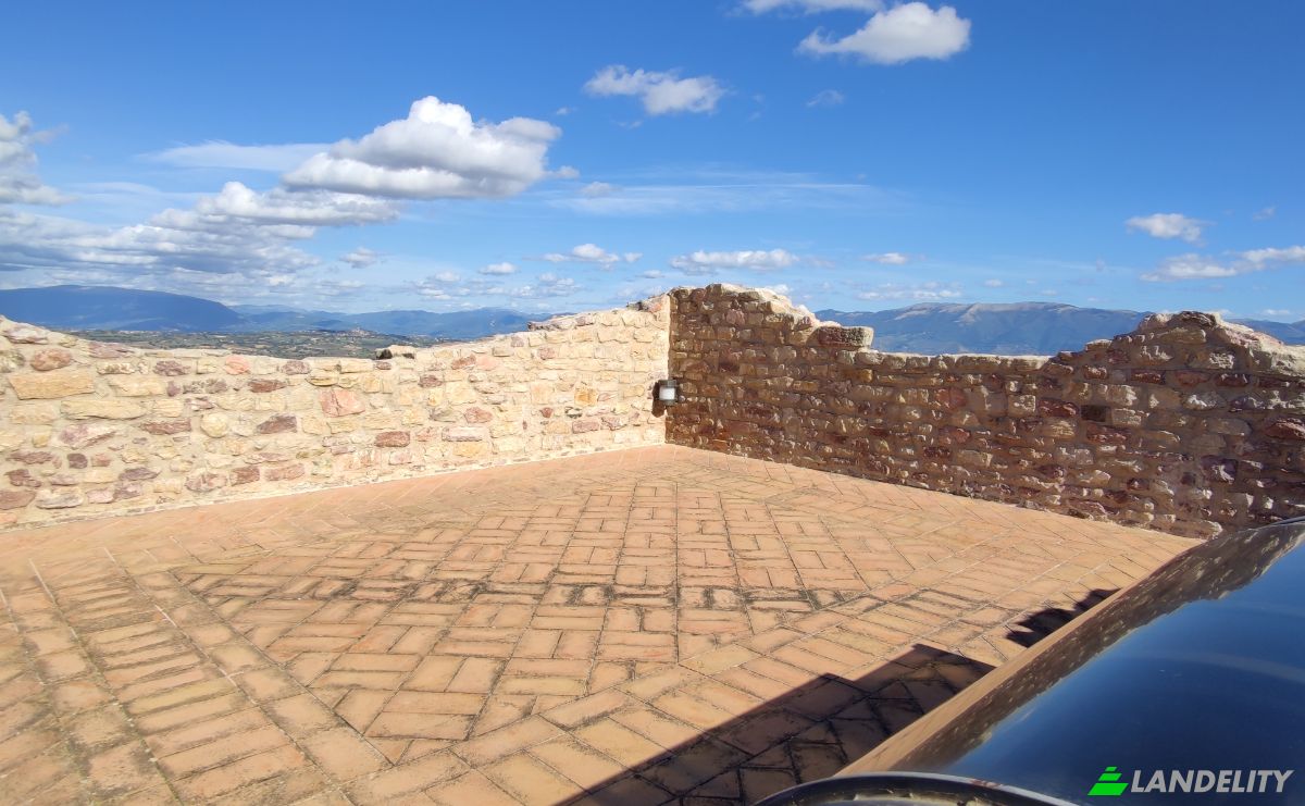 Castle for Sale Localita Casa Maggi, 06030 Giano dellUmbria PG, Giano dellUmbria, Province of Perugia, Umbria, Italy. Photo 10