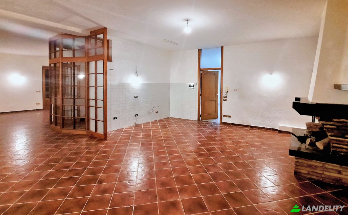 Villa for Sale Ponte Simonetta, 61045 Ponte della Simonetta PU, Ponte della Simonetta, Province of Pesaro and Urbino, Marche, Italy. Photo 5