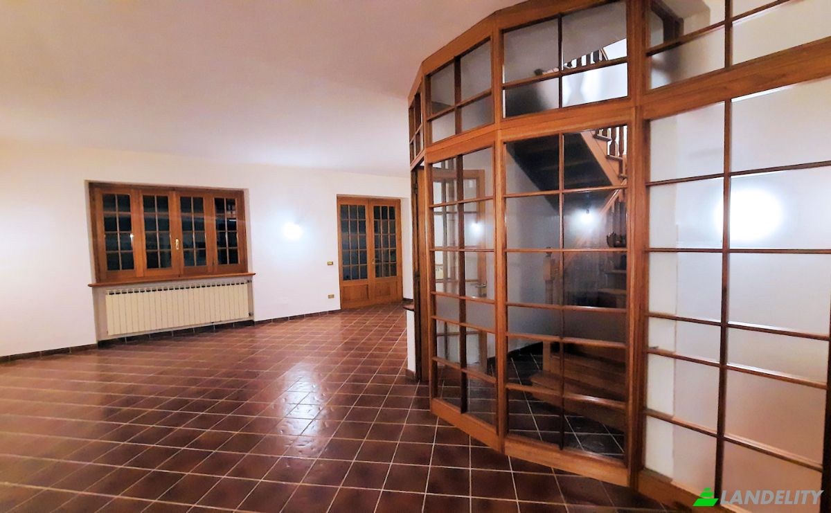 Villa for Sale Ponte Simonetta, 61045 Ponte della Simonetta PU, Ponte della Simonetta, Province of Pesaro and Urbino, Marche, Italy. Photo 6