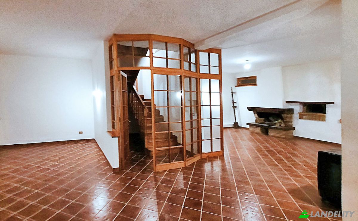 Villa for Sale Ponte Simonetta, 61045 Ponte della Simonetta PU, Ponte della Simonetta, Province of Pesaro and Urbino, Marche, Italy. Photo 7